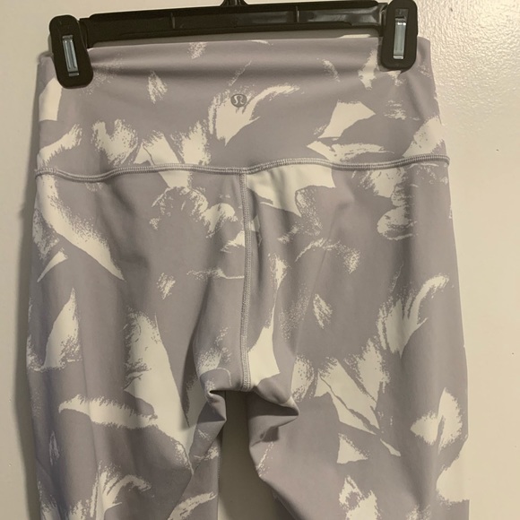 Lululemon Wunder Under Luxtreme Crop 25 Inch Pants - Picture 6 of 7